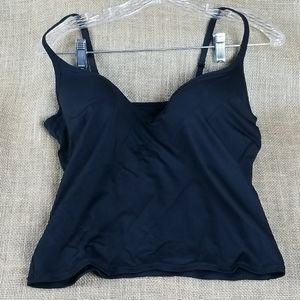 Gillian & O'Malley Black Underwire Tank in XL